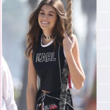 Kaia Gerber estreia como estilista em coleção para Karl Lagerfeld