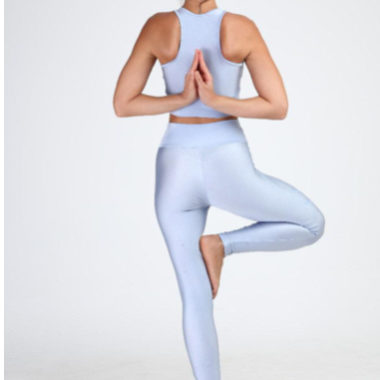 Ficar zen entrou na moda: C&A lança coleção-cápsula dedicada a prática de yoga e firma parceria com Desinchá