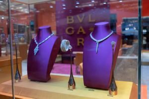 BVLGARI abre pop-up store no shopping Cidade Jardim e apresenta uma seleção exclusiva de acessórios e joias a tempo para o Dia das Mães
