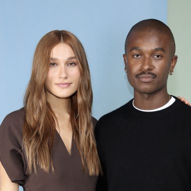 Celebridades prestigiam desfile da Ferragamo em Milão