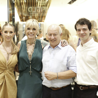 Hector Albertazzi celebra sua primeira loja em Balneário Camboriú