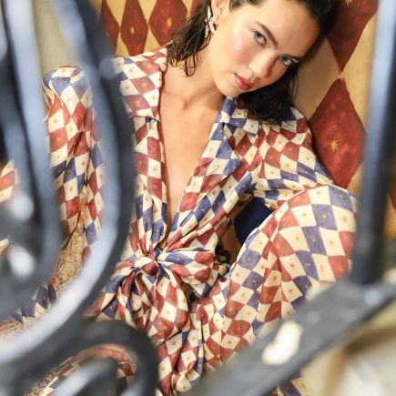 Inglesis mergulha no misticismo e no tarot em nova coleção 