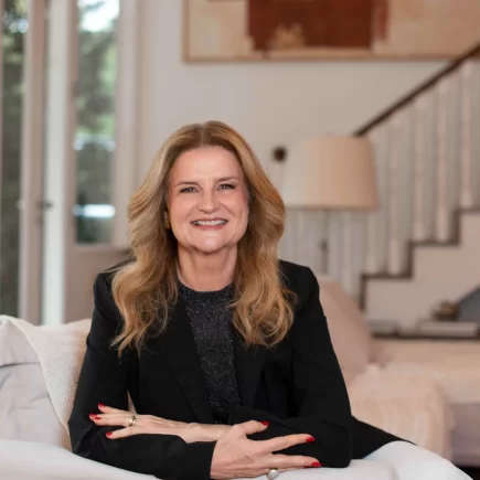 CELINA JOPPERT LANCA SEU PRIMEIRO LIVRO NA TRAVESSA SHOPPING LEBLON